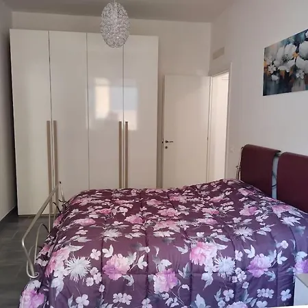 Toni Di Rosa, Centro *